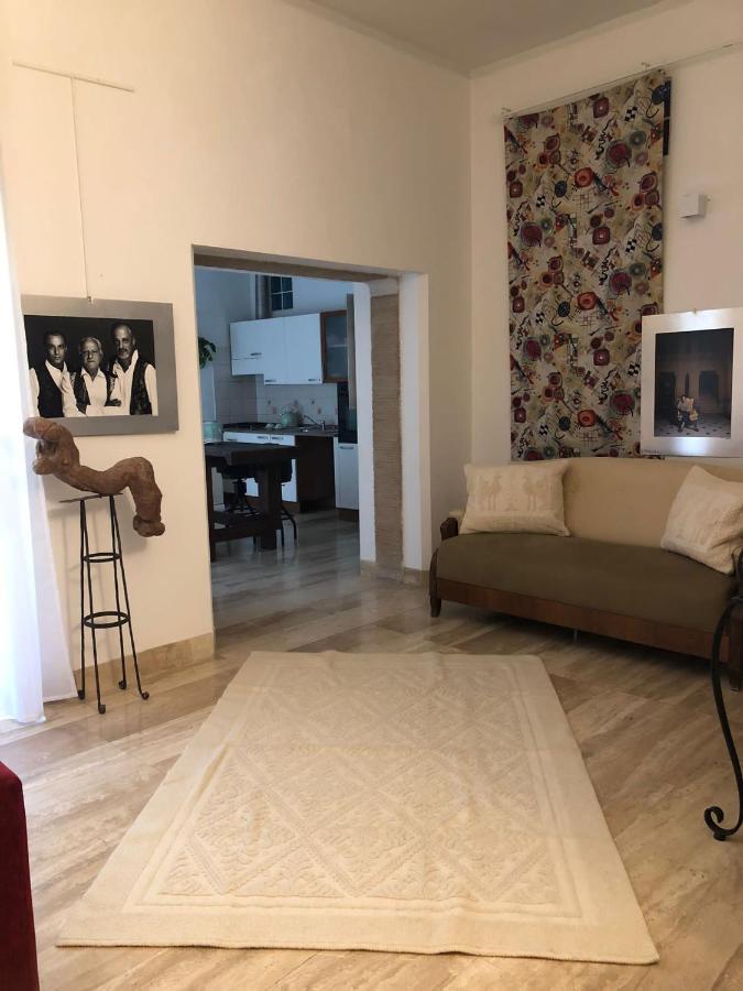 Altrove Bed and Breakfast Cagliari Exteriör bild