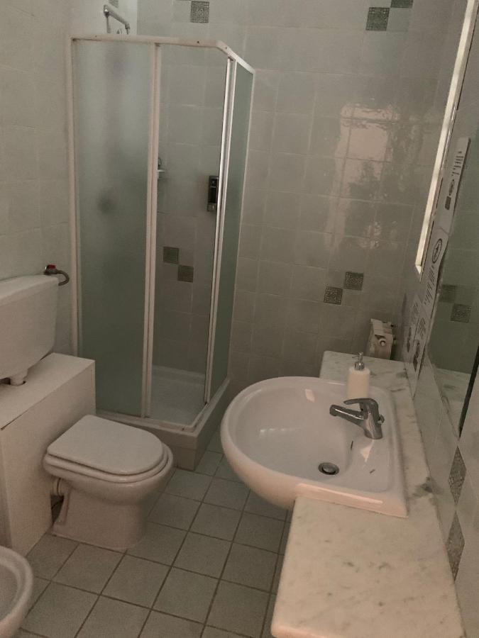 Altrove Bed and Breakfast Cagliari Exteriör bild