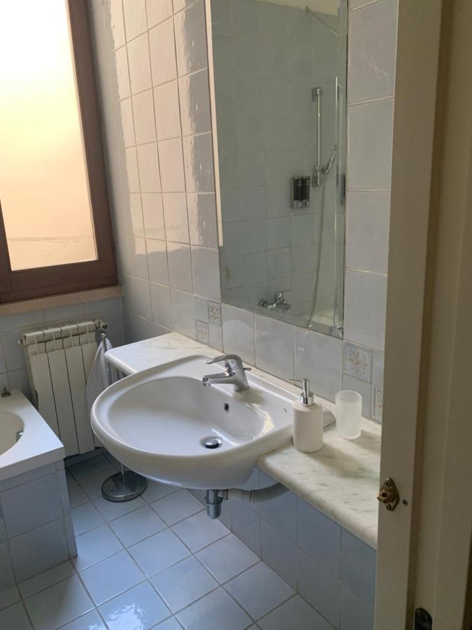 Altrove Bed and Breakfast Cagliari Exteriör bild