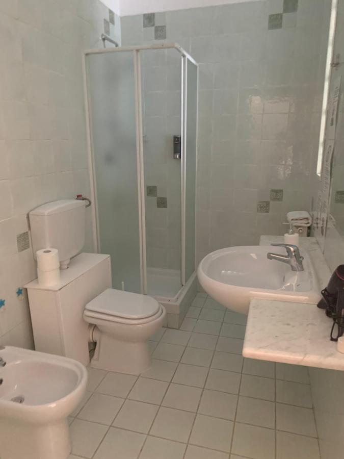 Altrove Bed and Breakfast Cagliari Exteriör bild