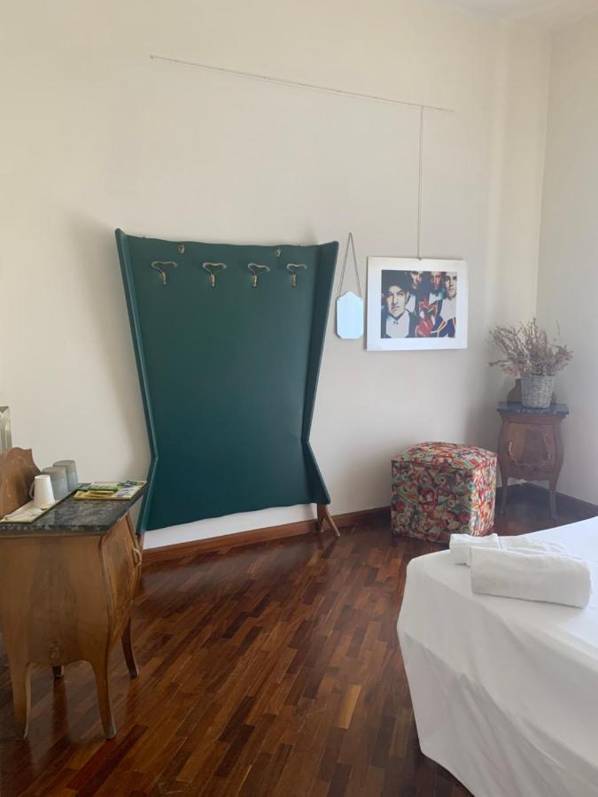Altrove Bed and Breakfast Cagliari Exteriör bild