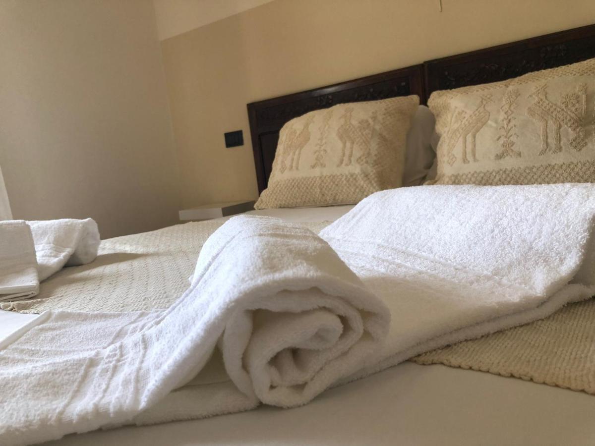 Altrove Bed and Breakfast Cagliari Exteriör bild